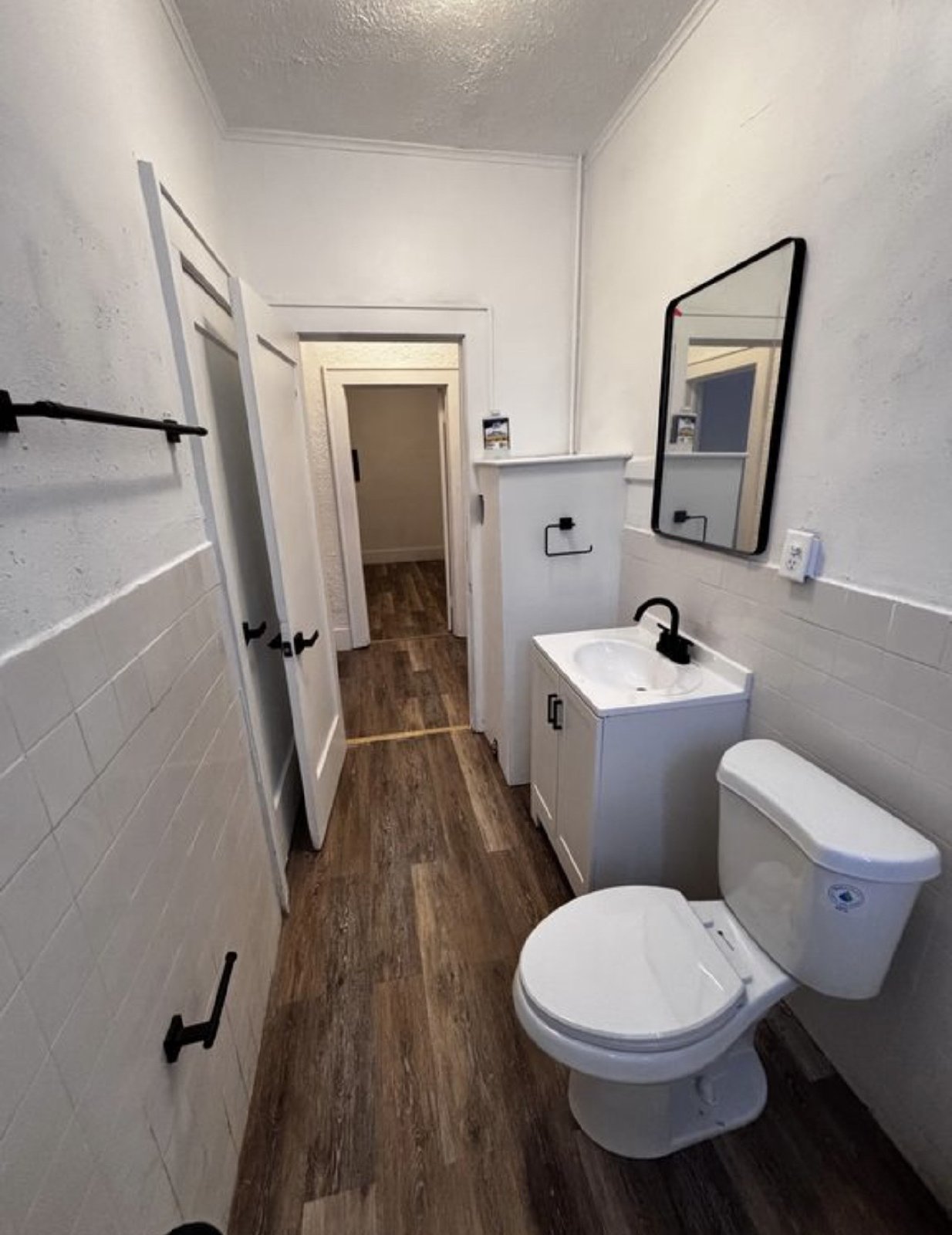 Charming 2 Bed 1 Bath Apartment property image