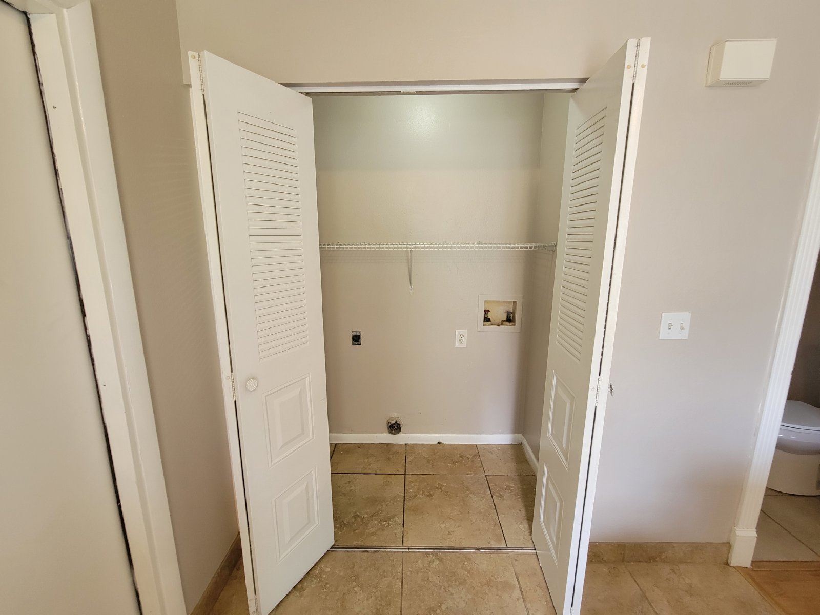 Cute 2/2.5 Townhouse With Fenced Yard property image