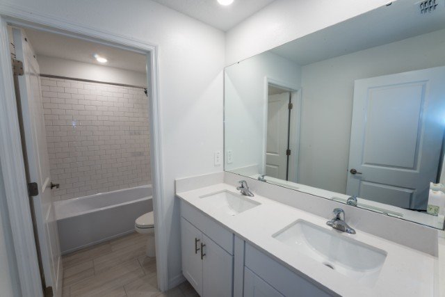 5 Bedroom, 2 Story Home in Two Rivers property image