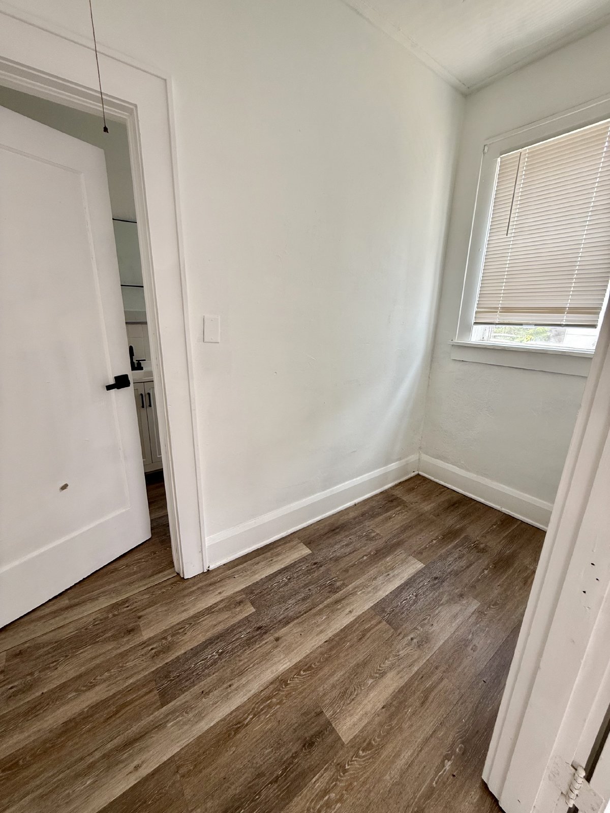 Charming 2 Bed 1 Bath Apartment property image