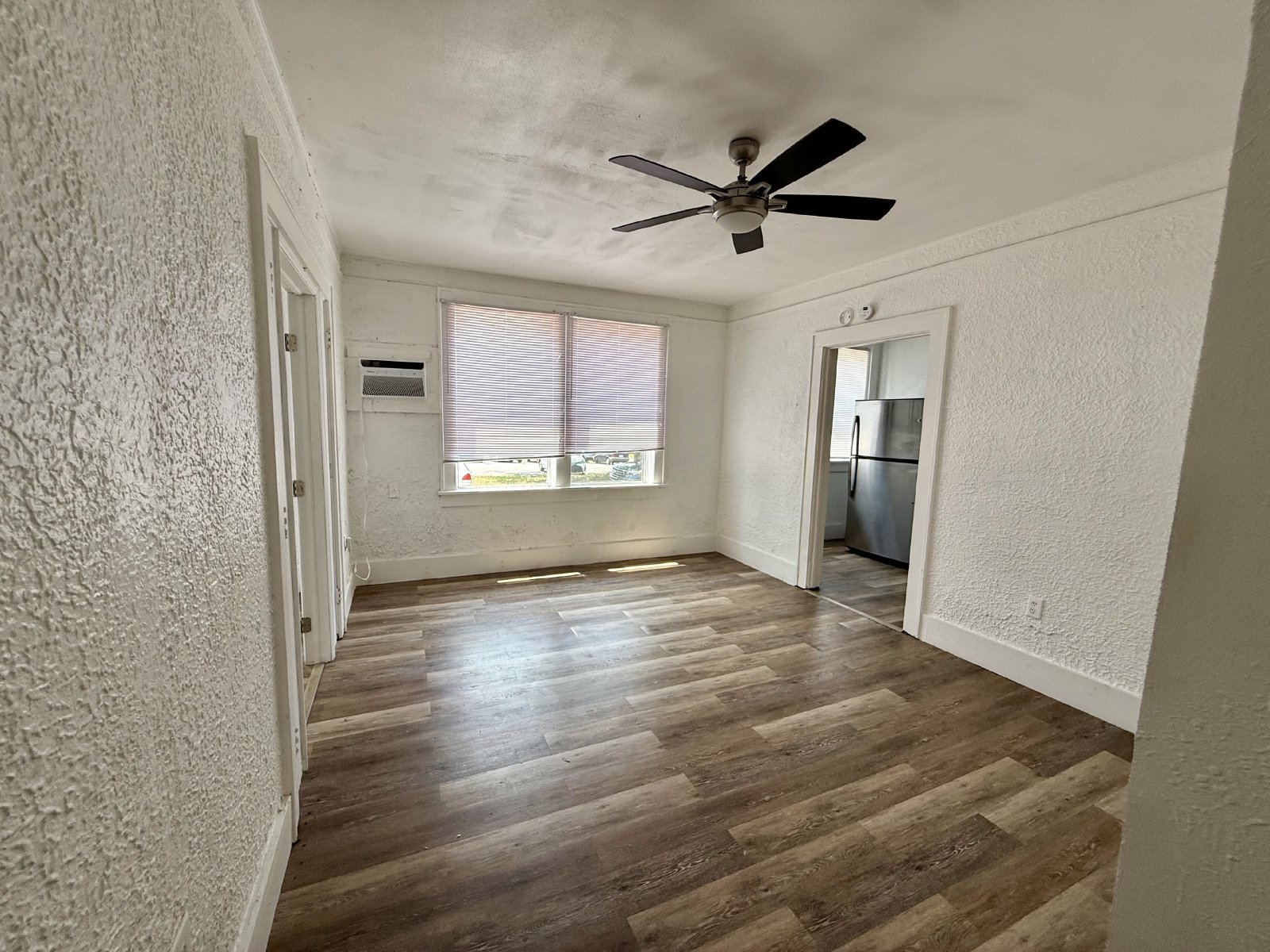 Charming 2 Bed 1 Bath Apartment property image