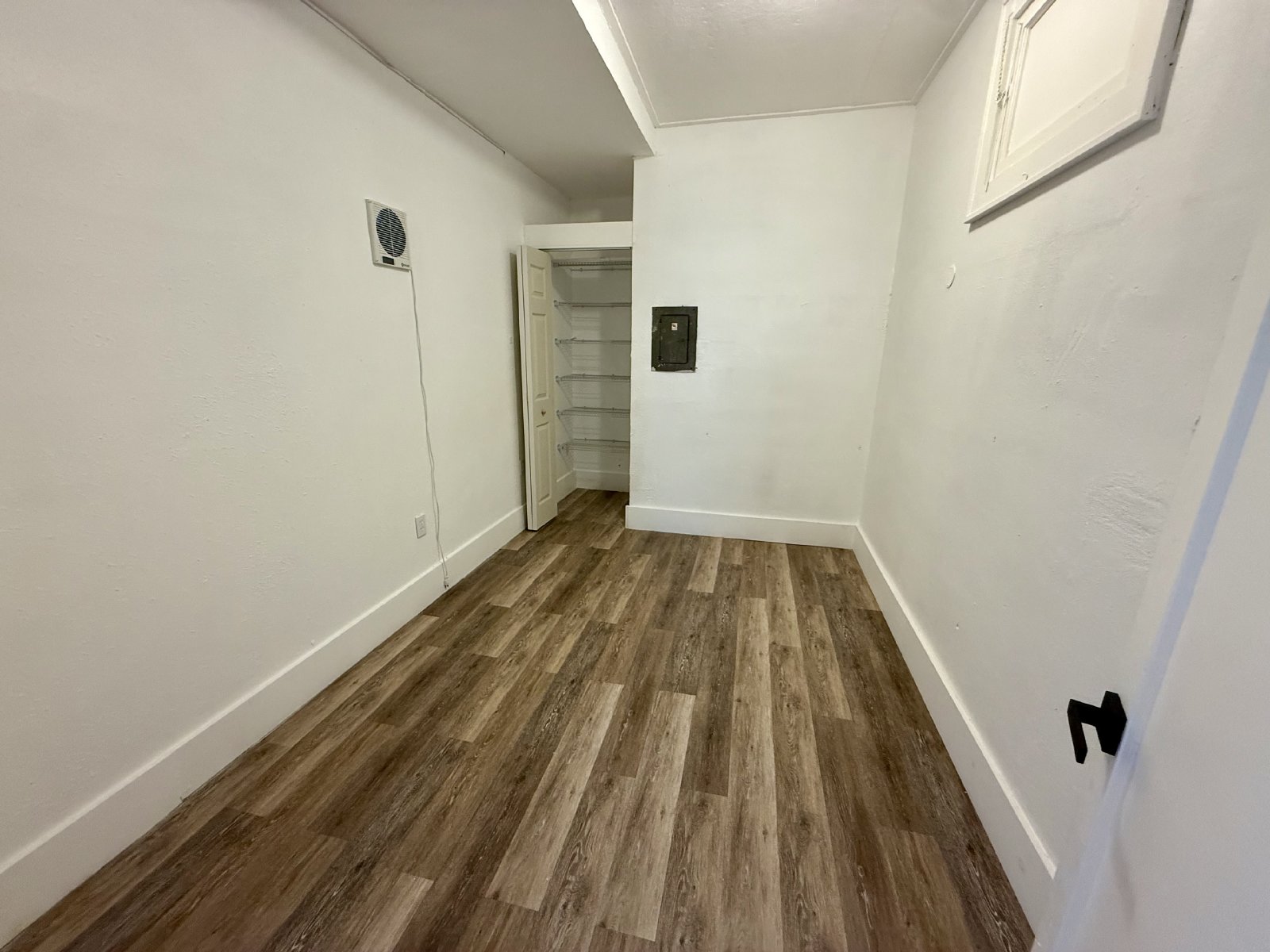 Charming 2 Bed 1 Bath Apartment property image