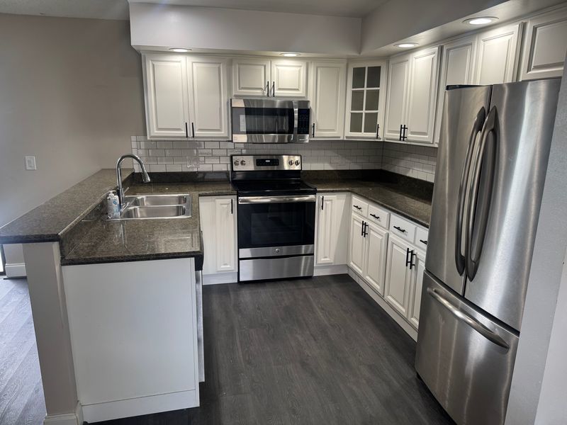 Beautiful And Updated 2 Bed 2 Bath Condo In Clearwater property image