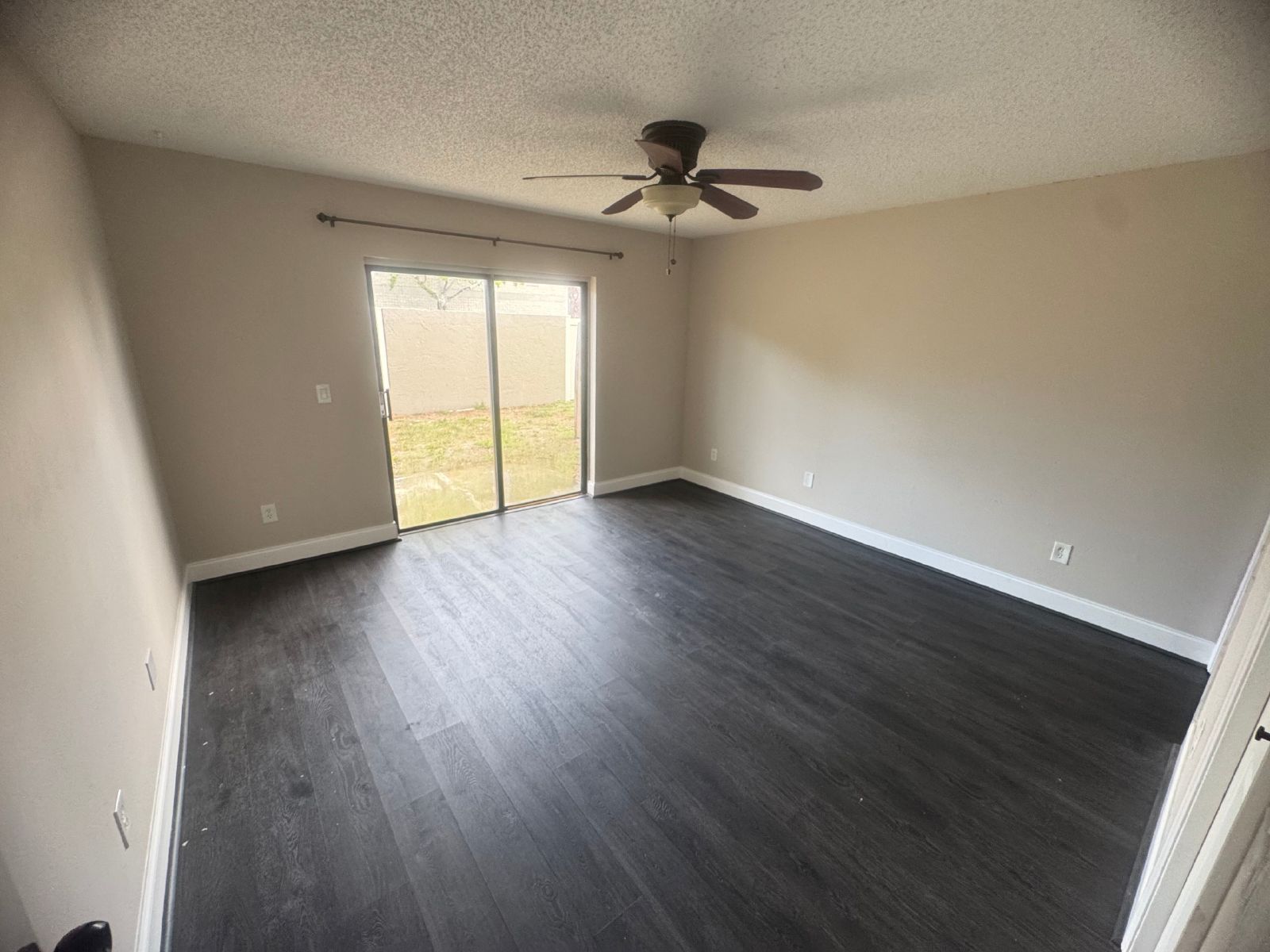 Beautiful And Updated 2 Bed 2 Bath Condo In Clearwater property image