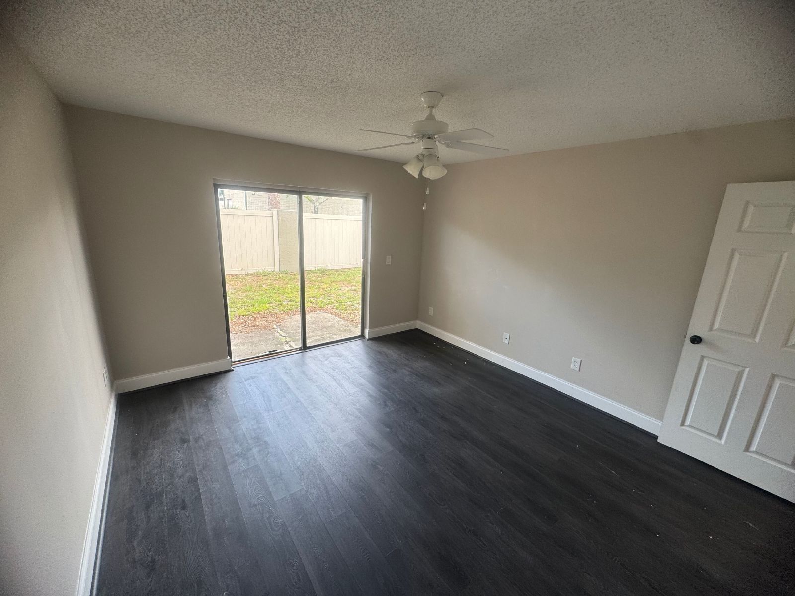 Beautiful And Updated 2 Bed 2 Bath Condo In Clearwater property image