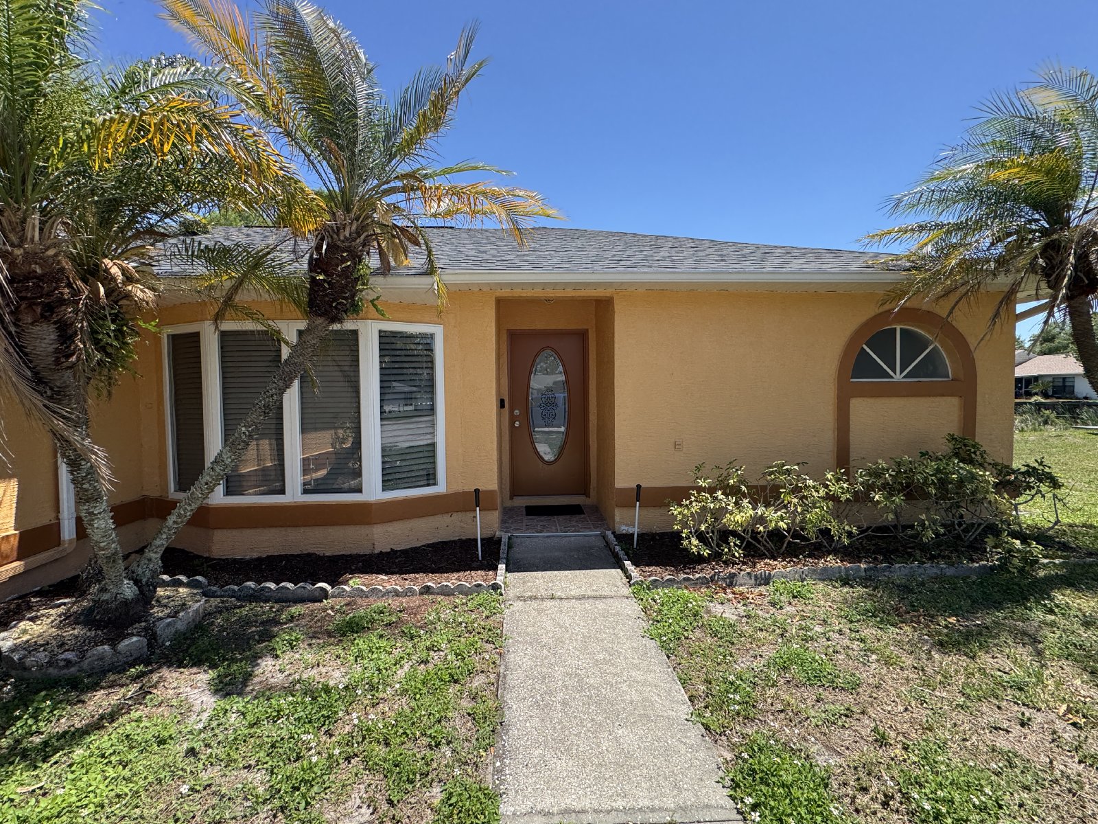 Beautiful 3/2/2 With Screened Lanai On Cul-de-sac property image