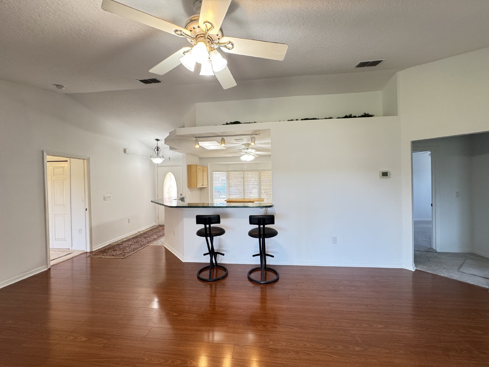 Beautiful 3/2/2 With Screened Lanai On Cul-de-sac property image