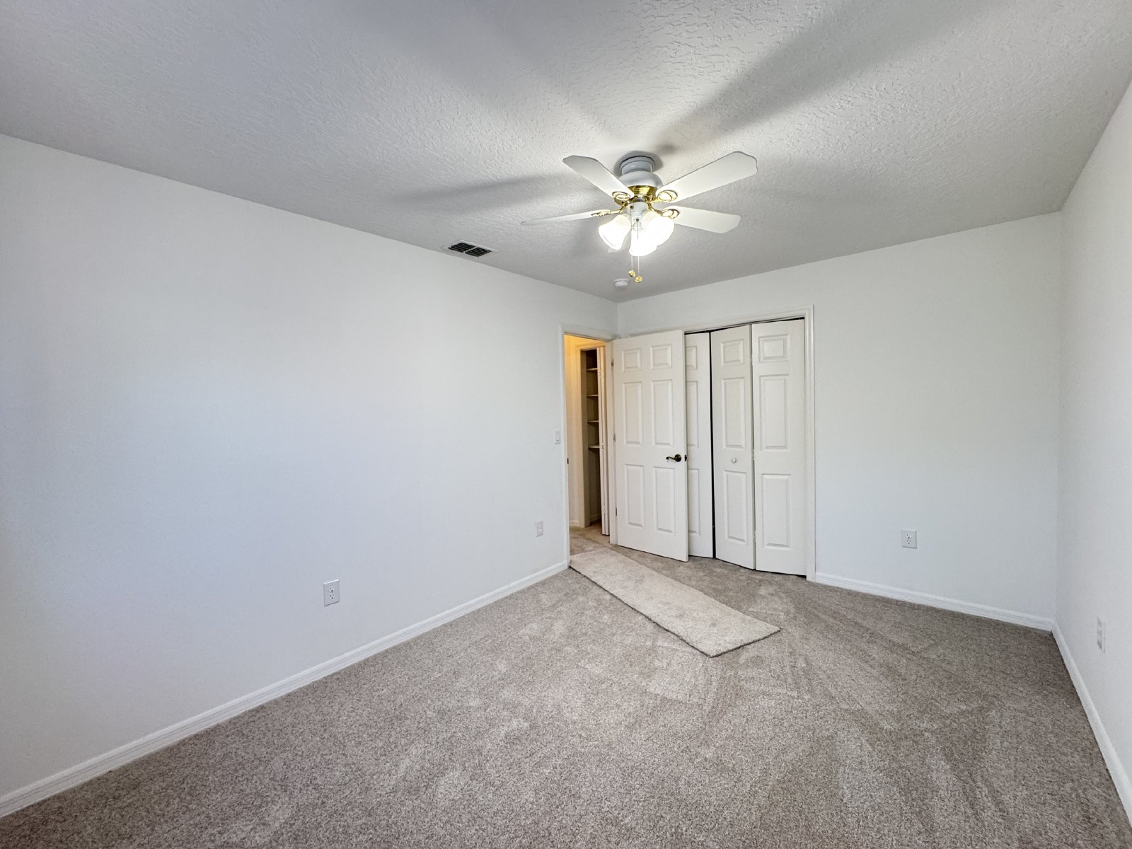 Beautiful 3/2/2 With Screened Lanai On Cul-de-sac property image
