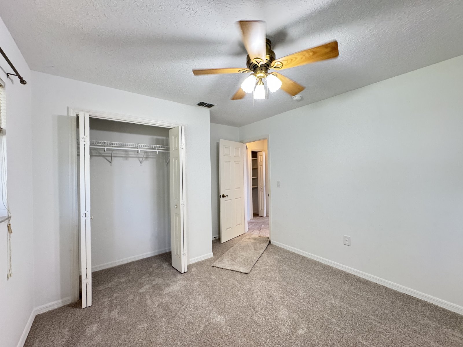 Beautiful 3/2/2 With Screened Lanai On Cul-de-sac property image