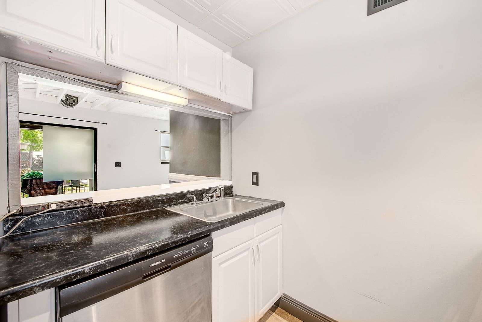 Cute Studio In The Heart Of Tampa! property image
