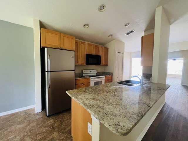 Gated Community, Beautiful 3/2 Home In Lexington Oaks Community! property image