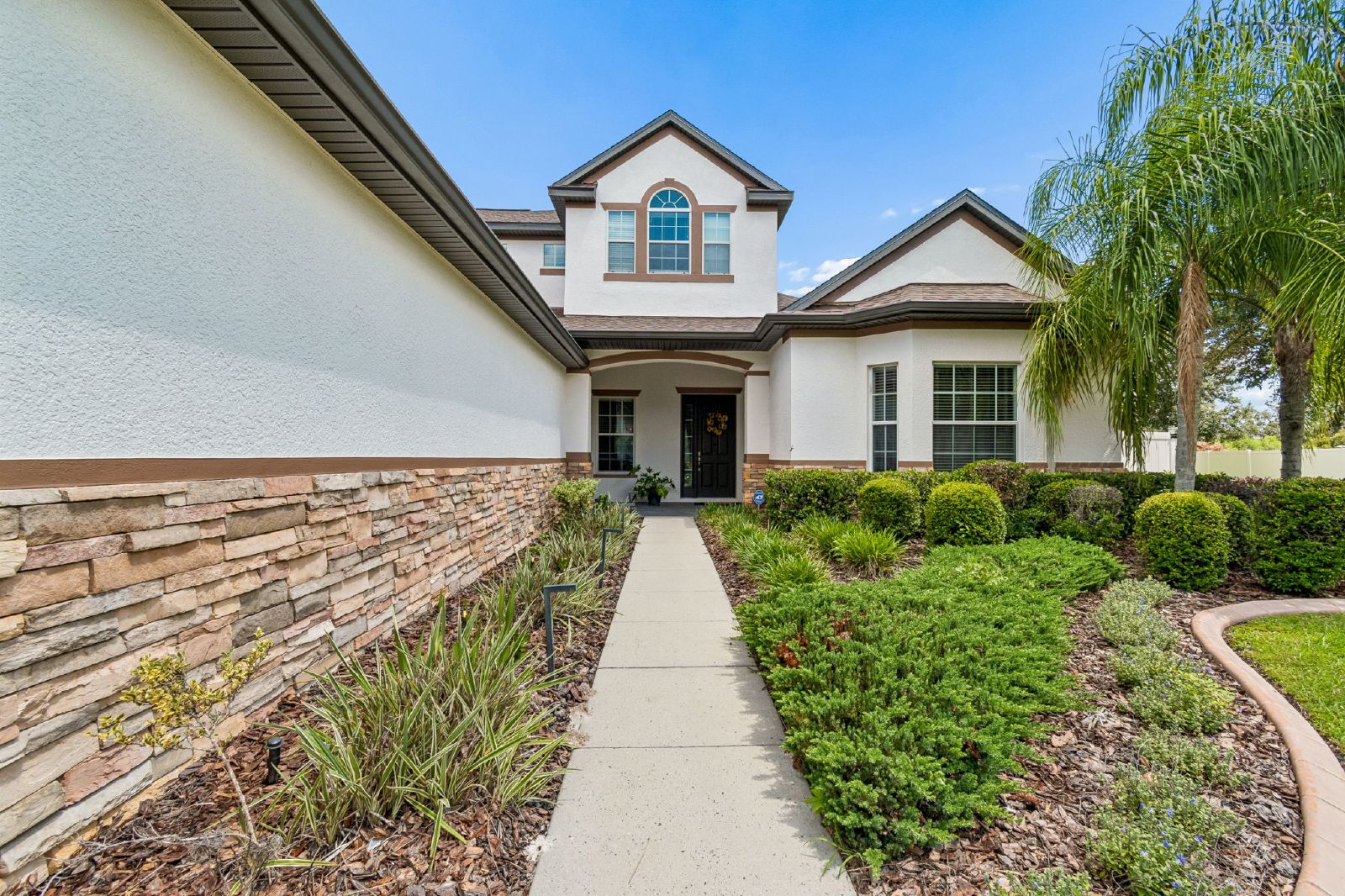 10524 MISTFLOWER LN, TAMPA FL 33647 property image