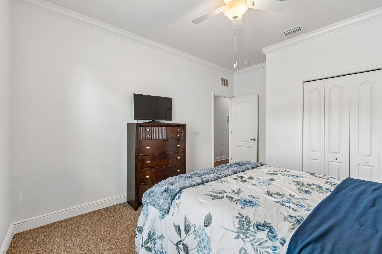 10524 MISTFLOWER LN, TAMPA FL 33647 property image