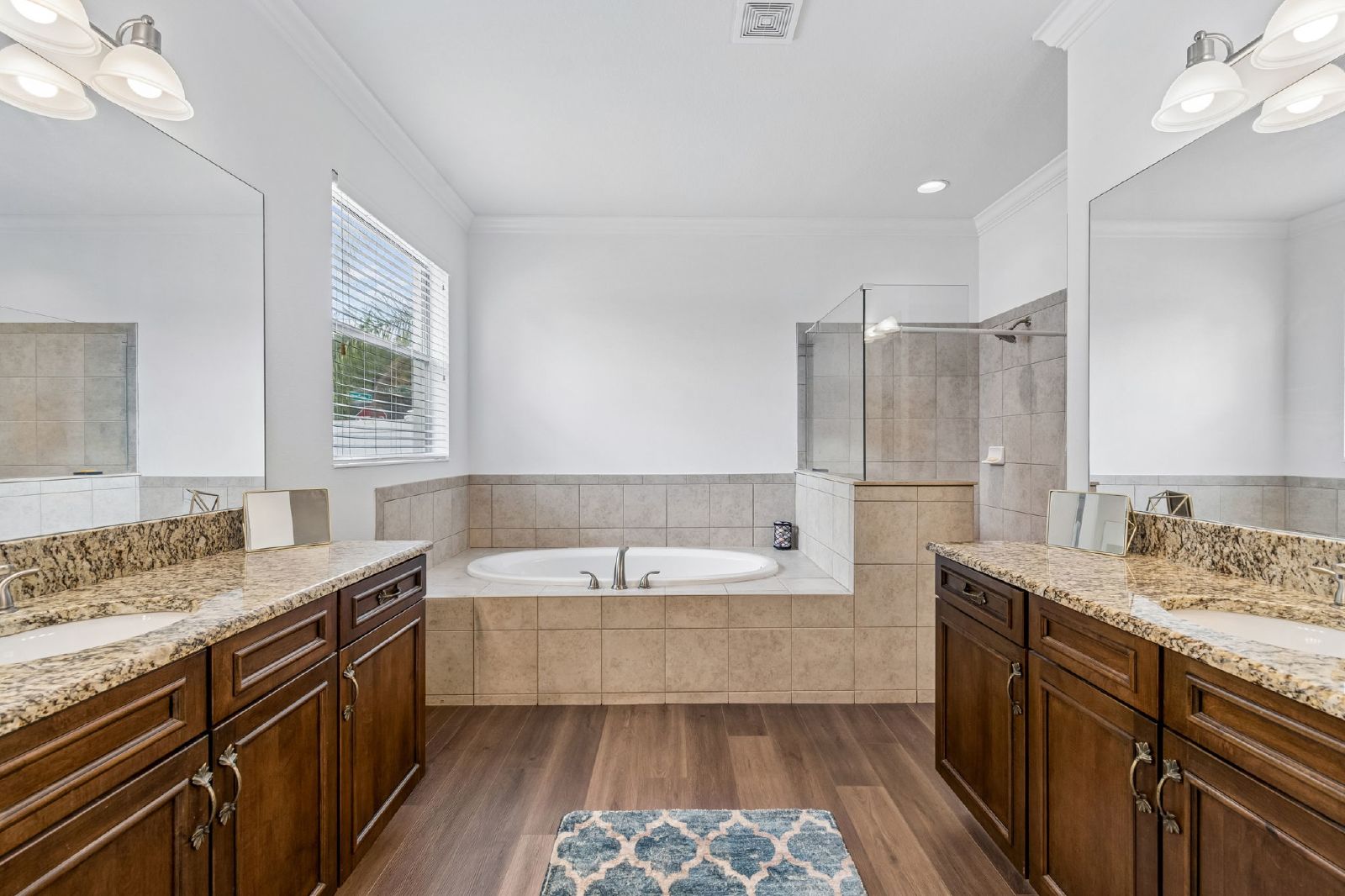 10524 MISTFLOWER LN, TAMPA FL 33647 property image
