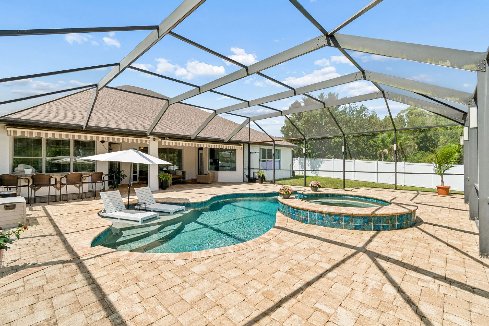 10524 MISTFLOWER LN, TAMPA FL 33647 property image