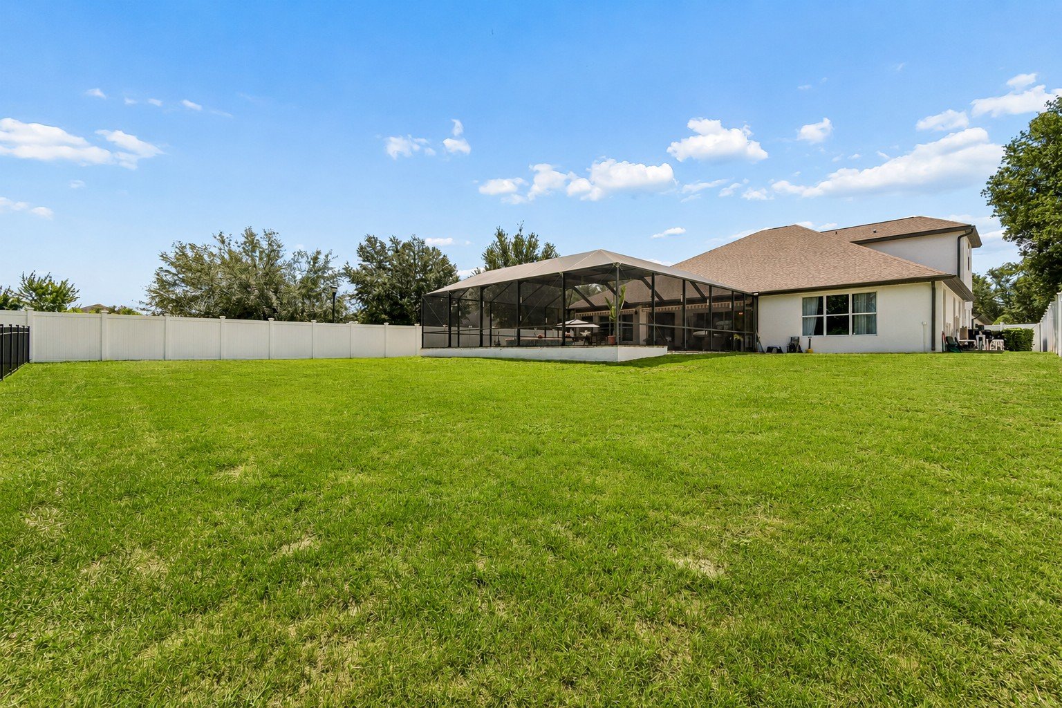 10524 MISTFLOWER LN, TAMPA FL 33647 property image