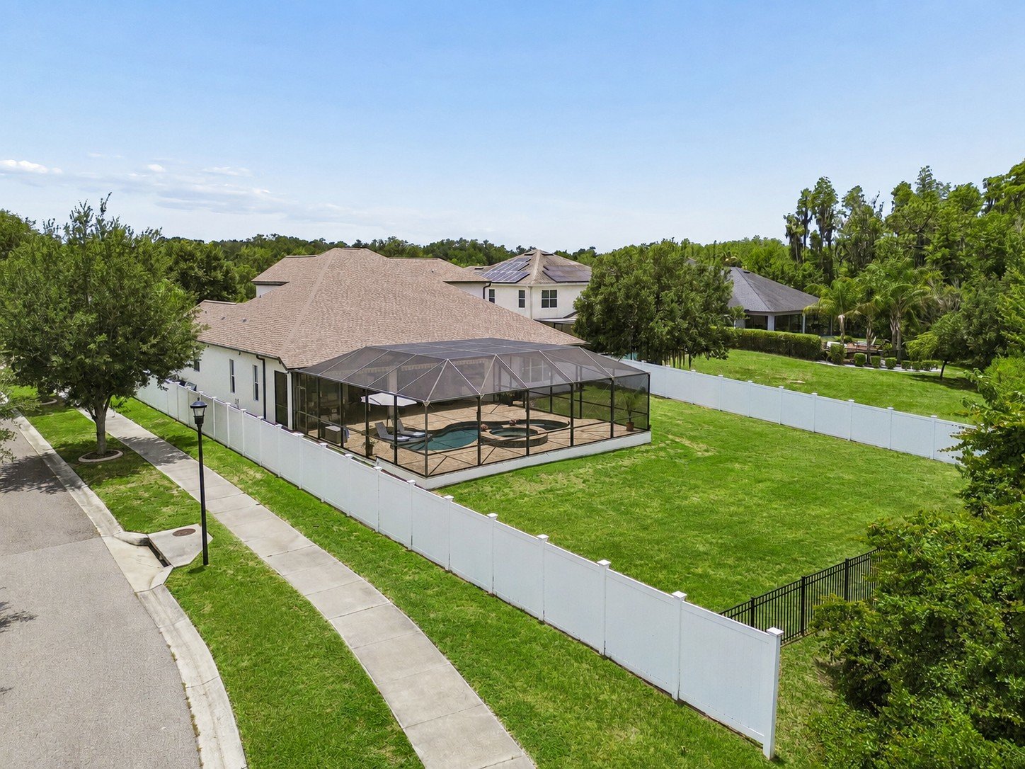 10524 MISTFLOWER LN, TAMPA FL 33647 property image