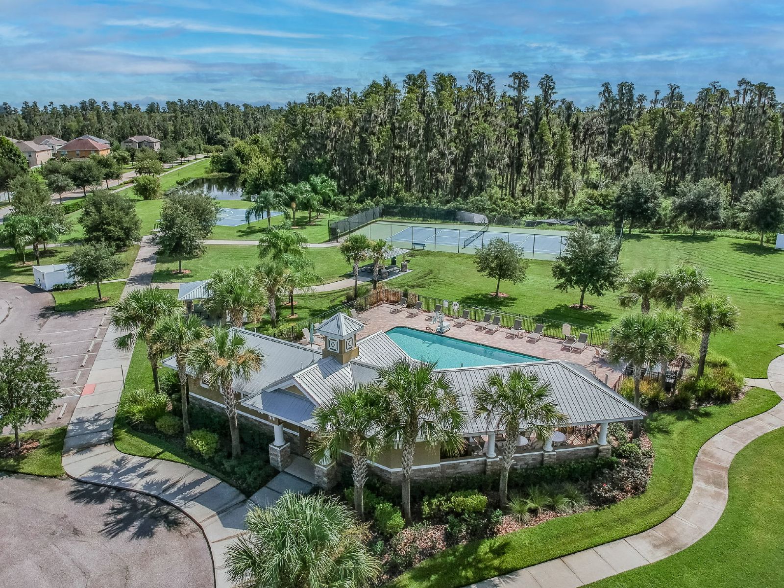 10524 MISTFLOWER LN, TAMPA FL 33647 property image