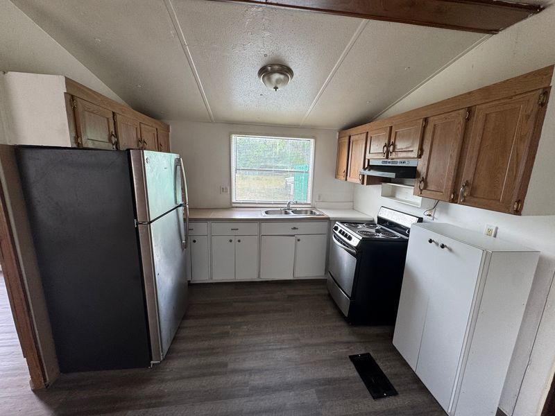 Charming 2 Bed 1 Bath Mobile Home In Hudson property image