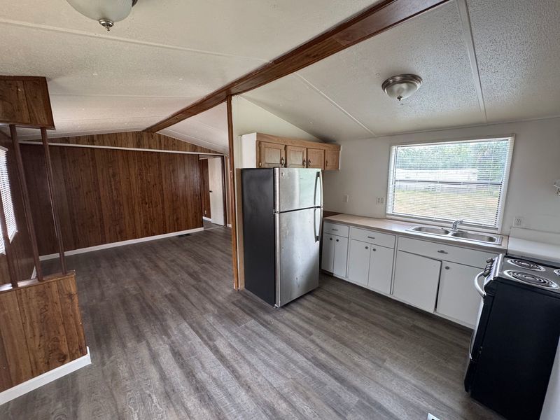 Charming 2 Bed 1 Bath Mobile Home In Hudson property image