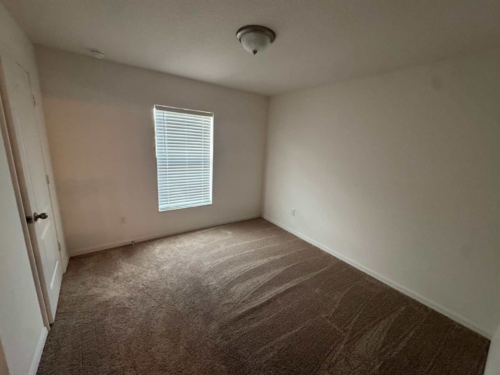 Stunning 4 Bedroom 2 Bath Home In Sherman Hills property image