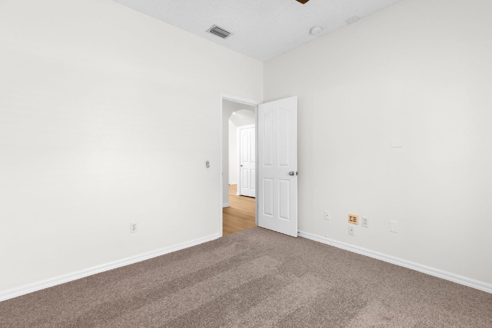 Pool Home For Rent In Westchase/Fawn Lake 4BR/3BA W/ Pool Care property image