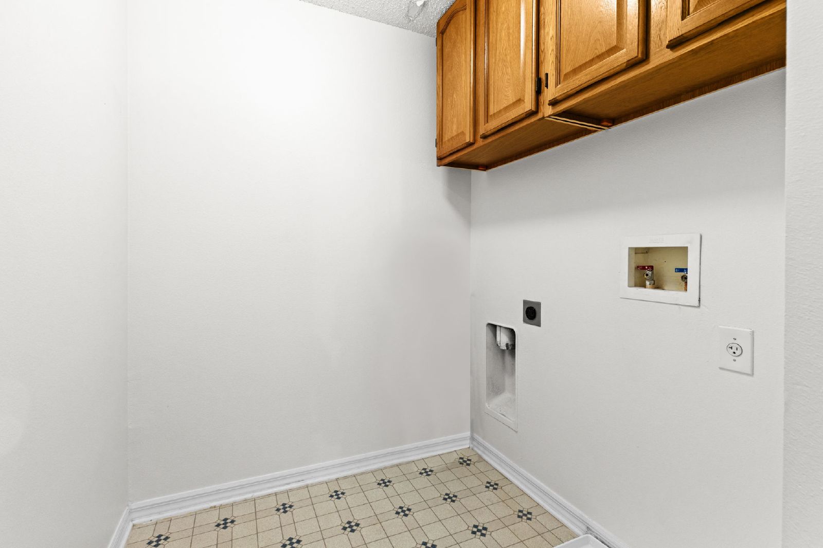 Pool Home For Rent In Westchase/Fawn Lake 4BR/3BA W/ Pool Care property image