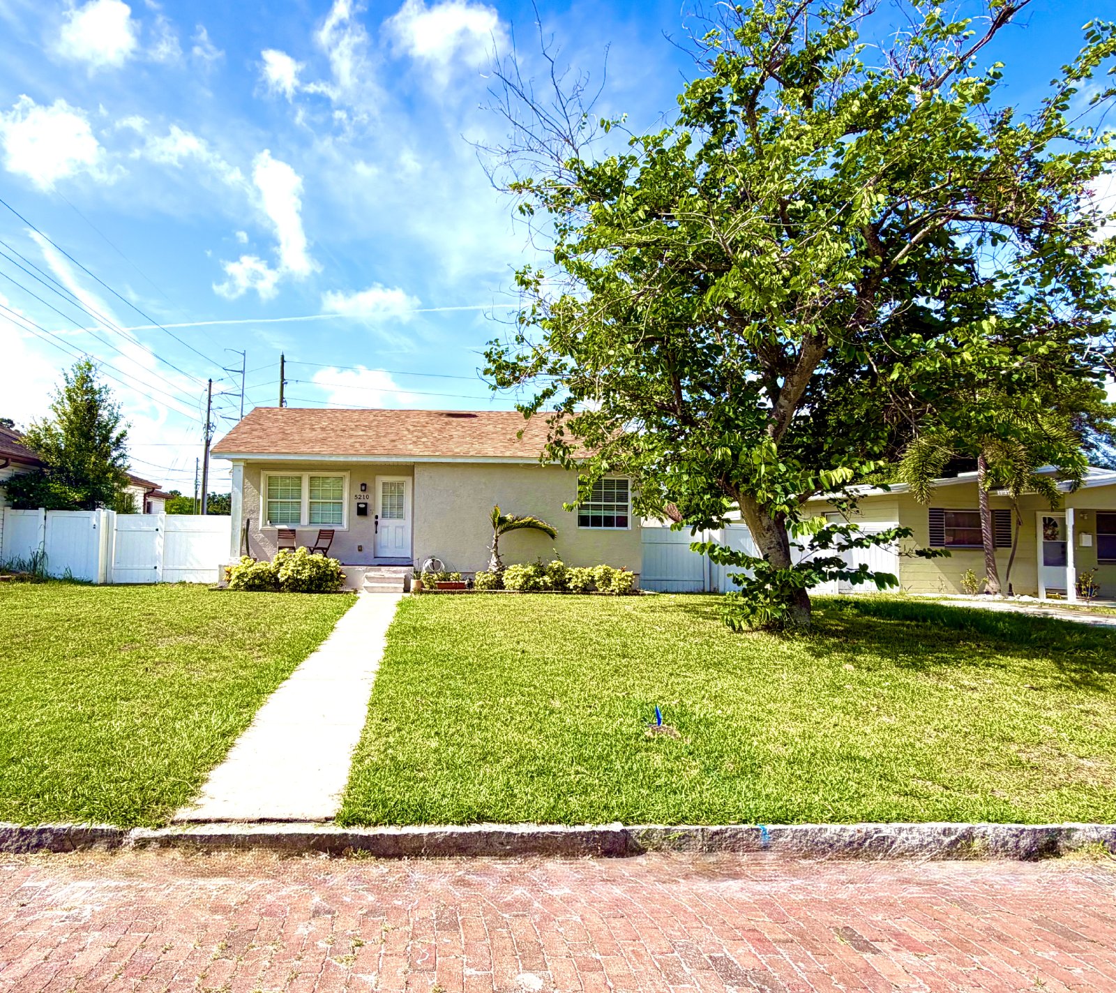 Nice! Live Oaks Home on Brick Street for Rent. property image