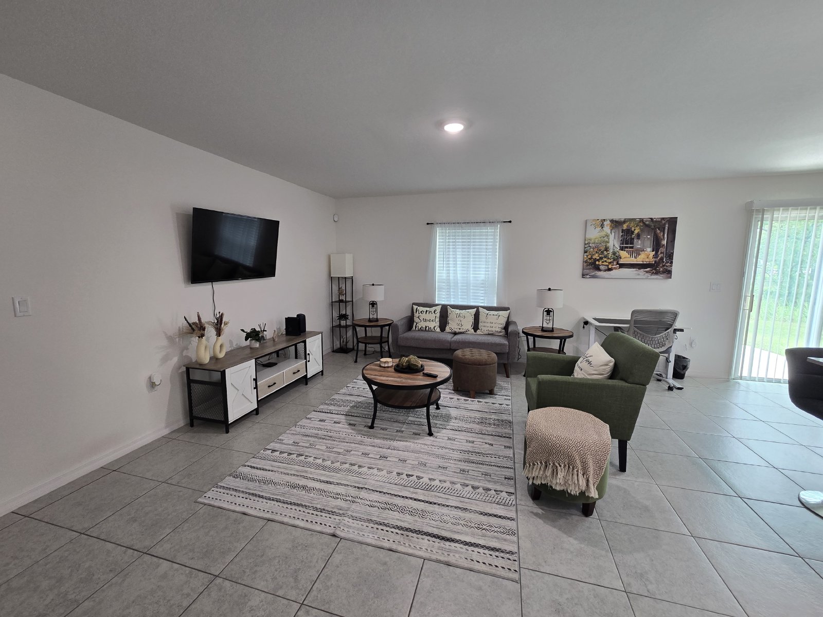 Furnished 3/2/2 Royal Highlands property image
