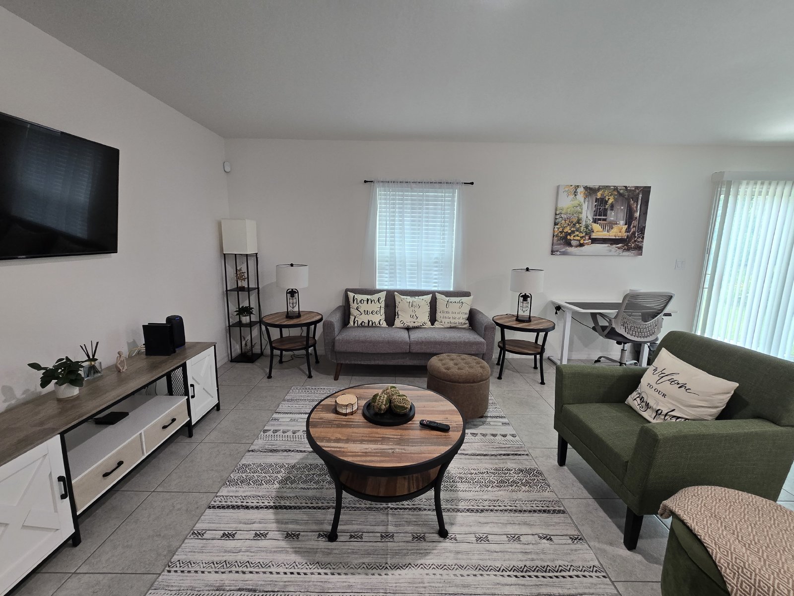 Furnished 3/2/2 Royal Highlands property image