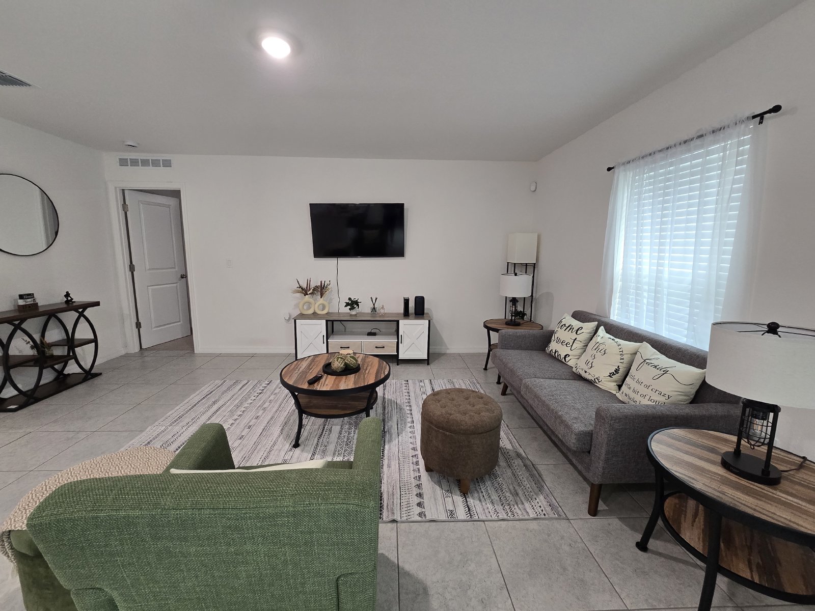 Furnished 3/2/2 Royal Highlands property image