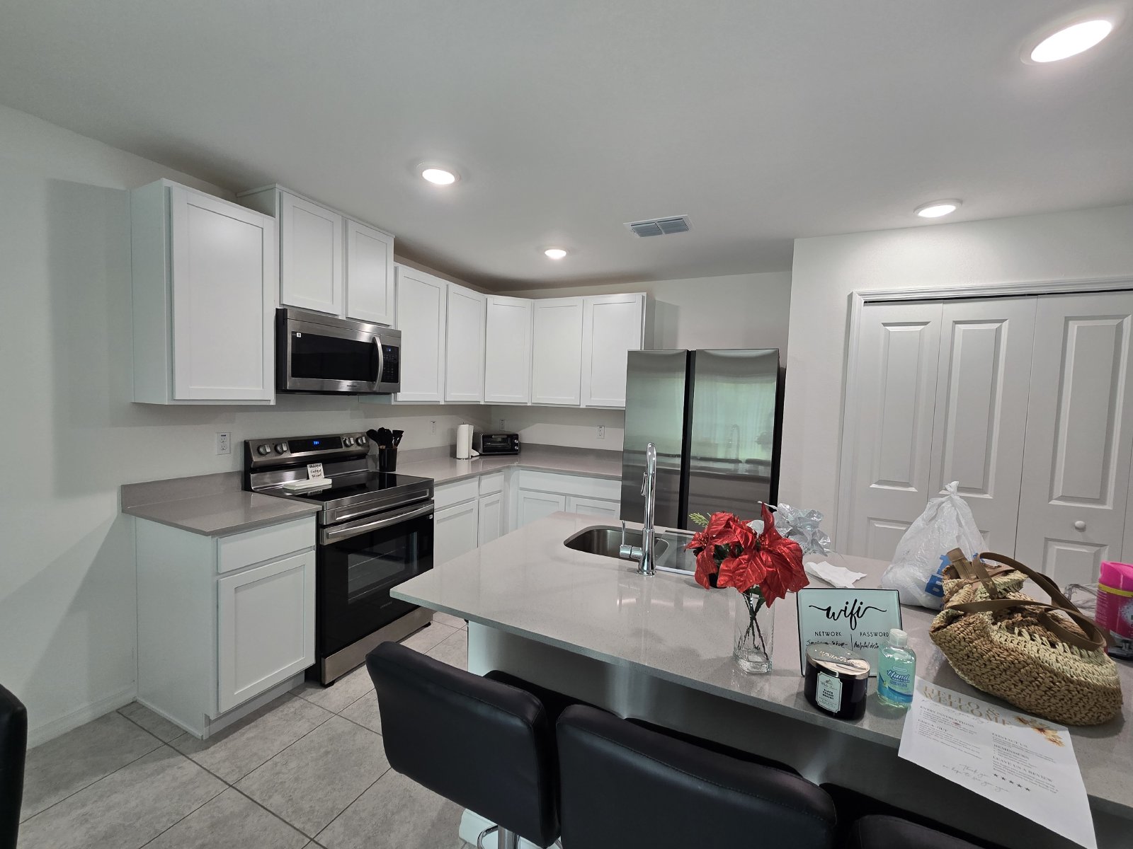 Furnished 3/2/2 Royal Highlands property image