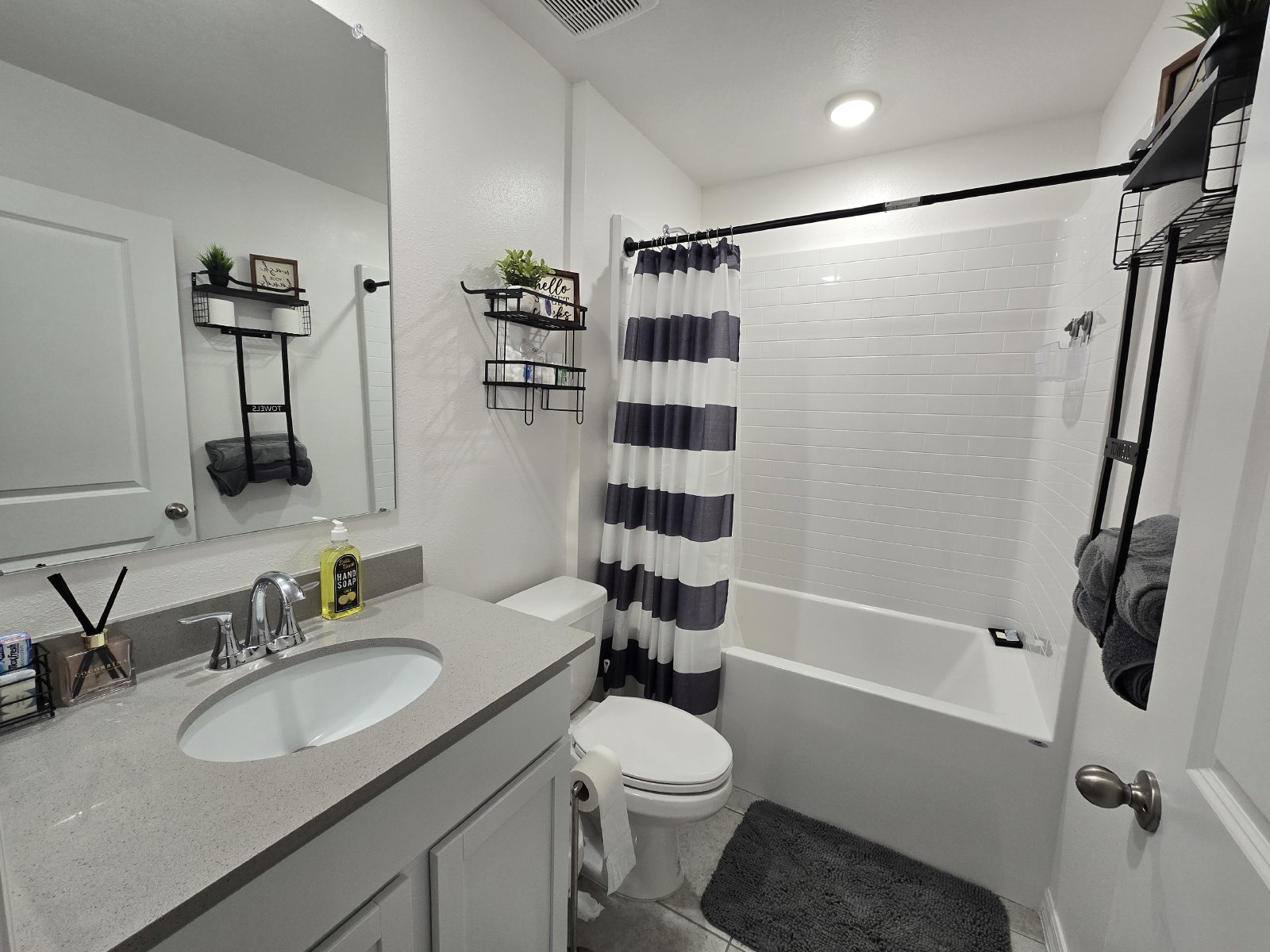 Furnished 3/2/2 Royal Highlands property image