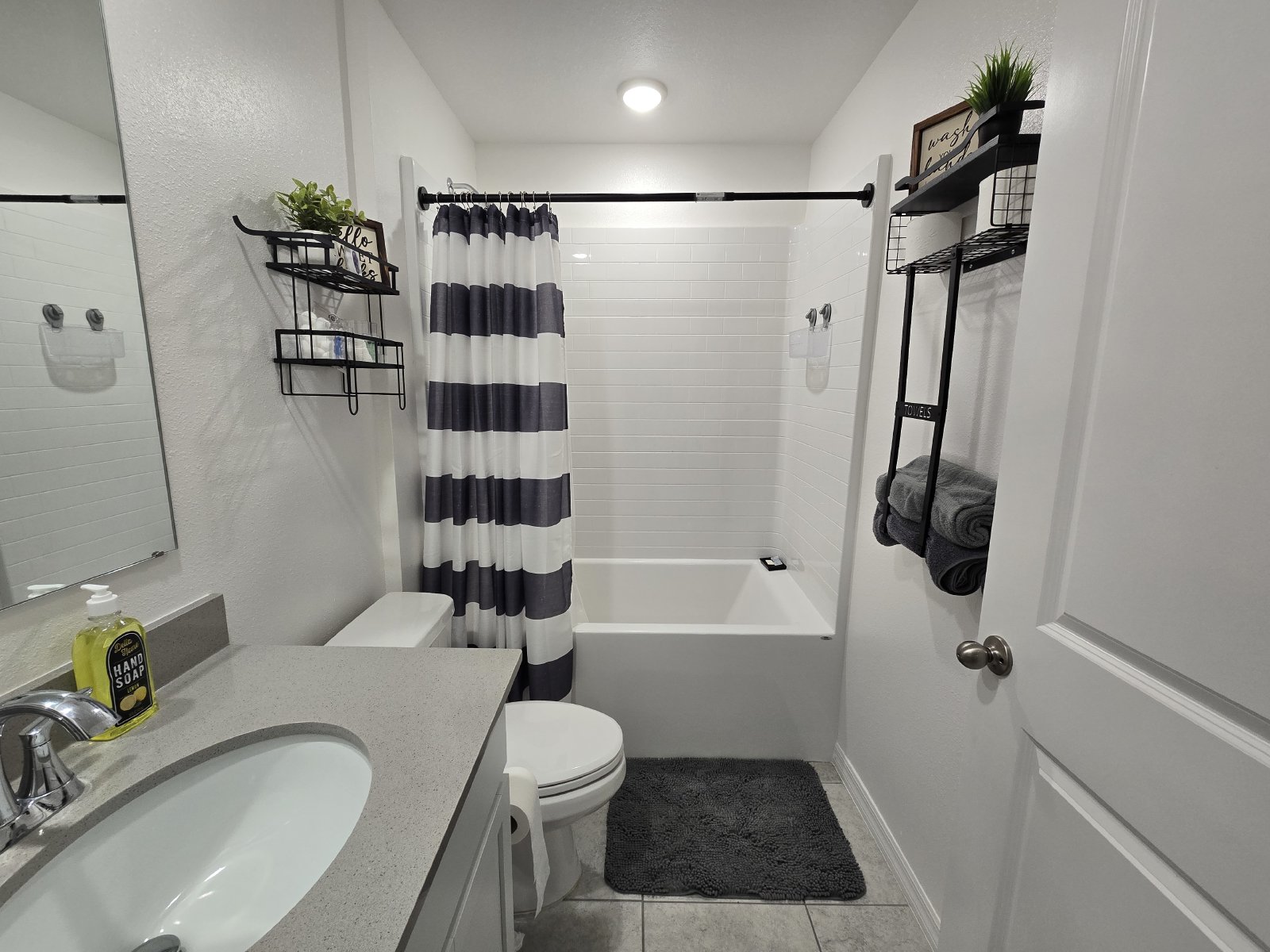 Furnished 3/2/2 Royal Highlands property image