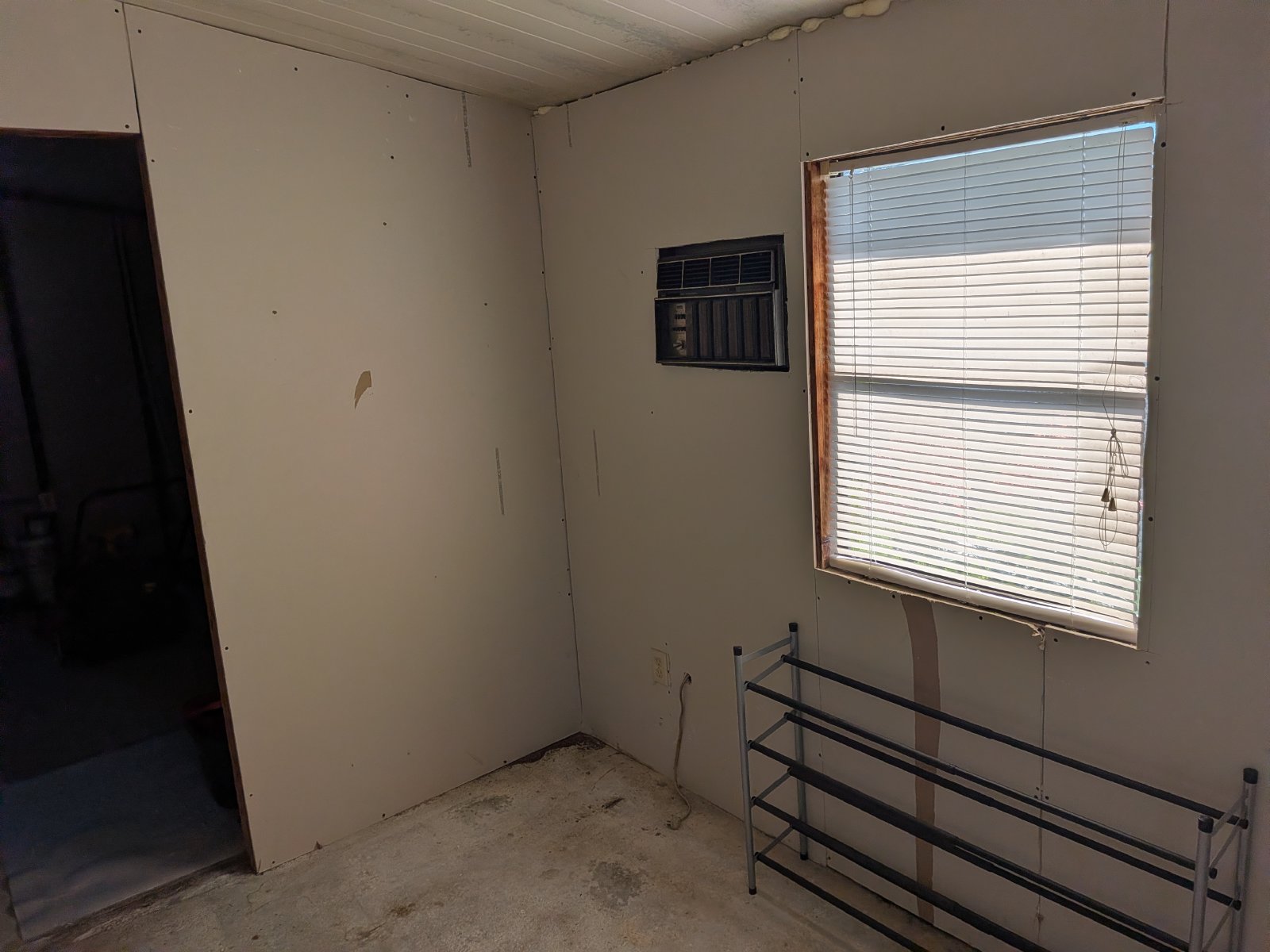 Renovated 2/2 Trailer In Zephyrhills property image
