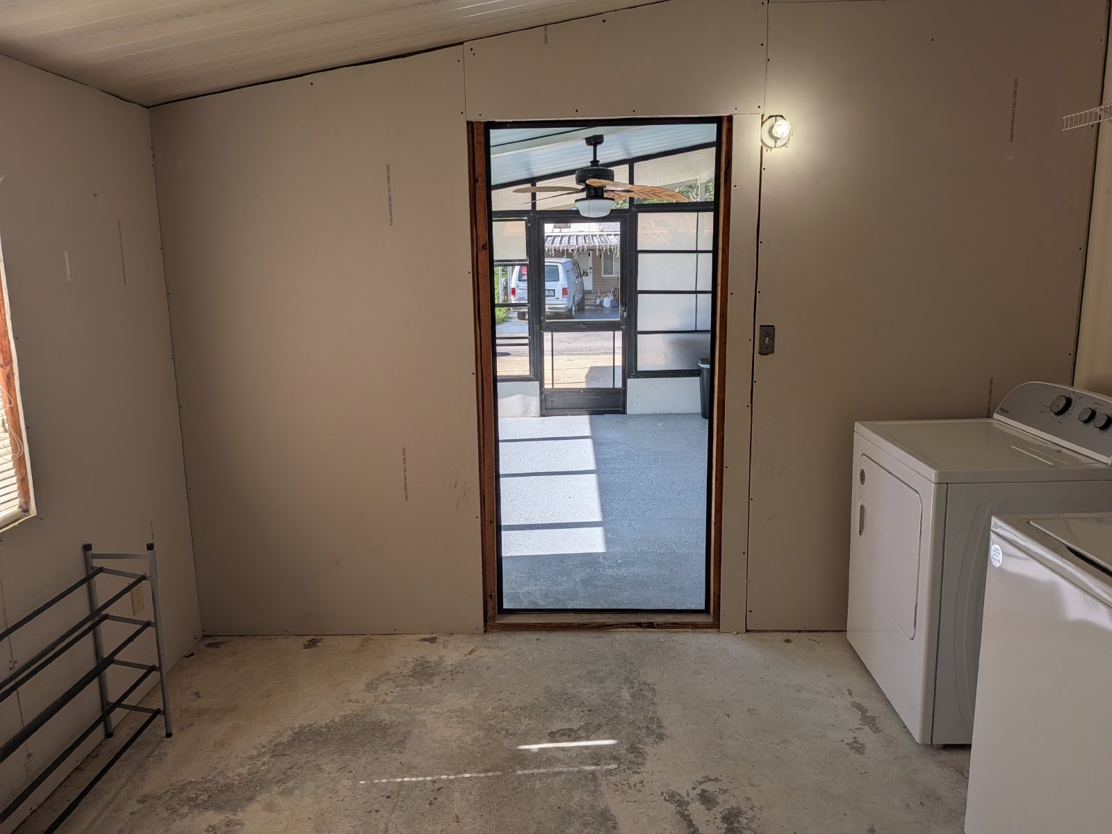 Renovated 2/2 Trailer In Zephyrhills property image