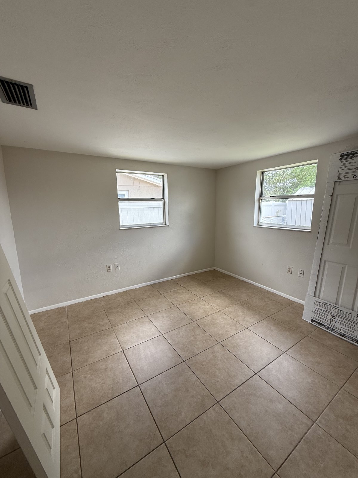 Spacious 4/2 Home property image
