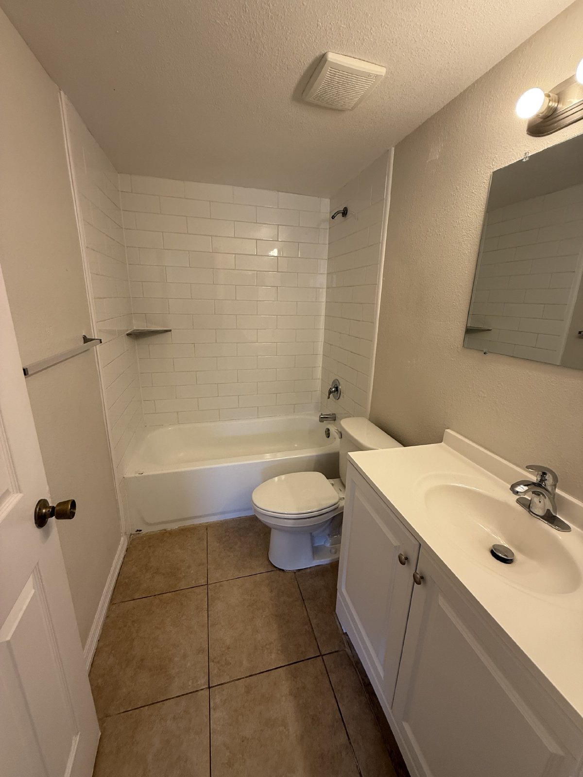 Spacious 4/2 Home property image