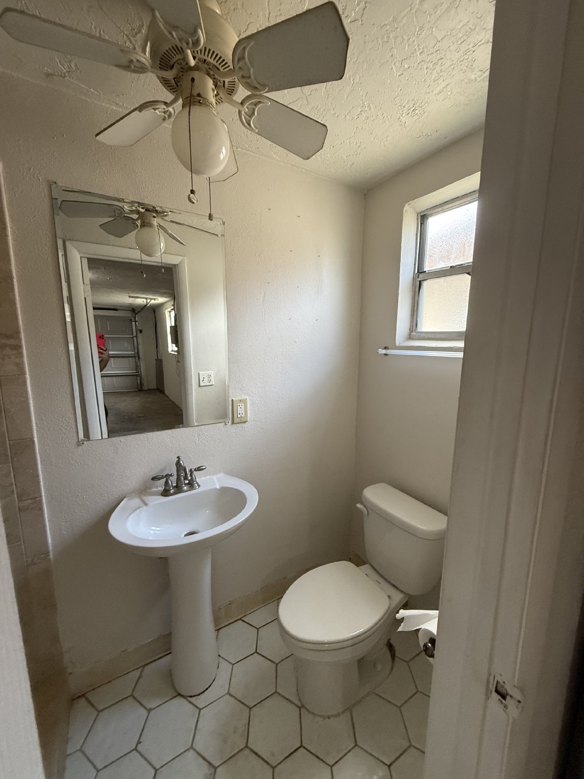 Spacious 4/2 Home property image