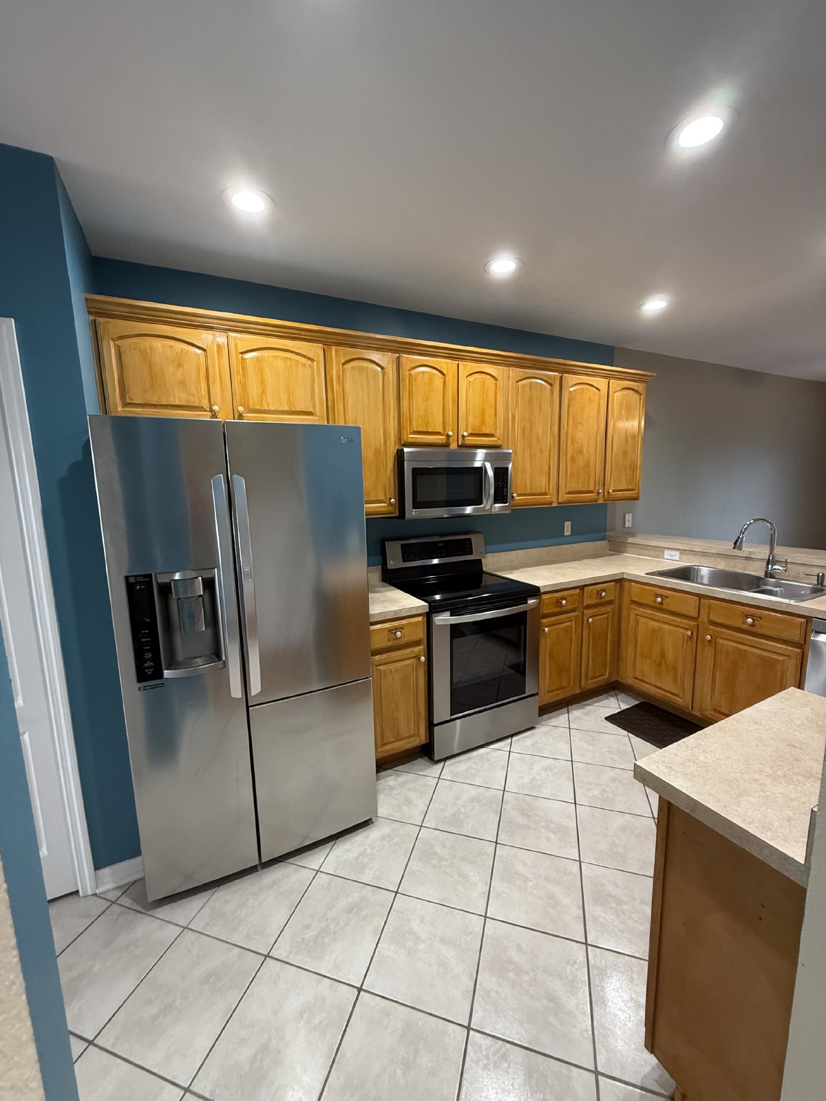 2 Bedroom, 2.5 Bath Townhome property image