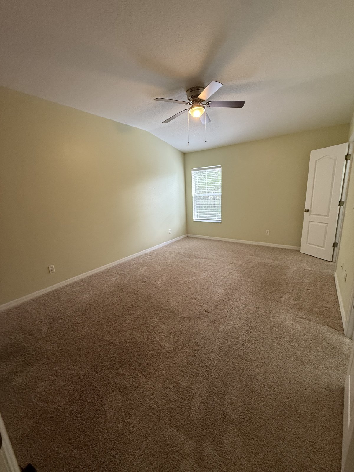 2 Bedroom, 2.5 Bath Townhome property image