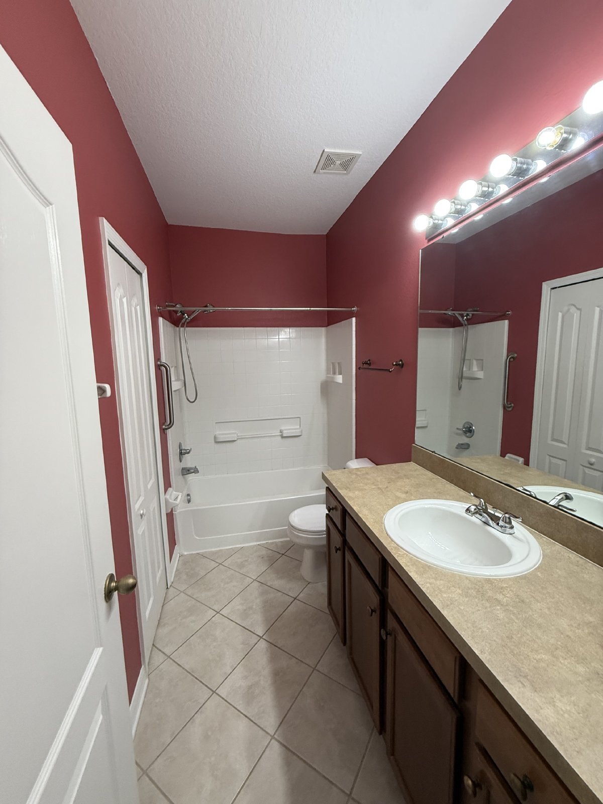 2 Bedroom, 2.5 Bath Townhome property image