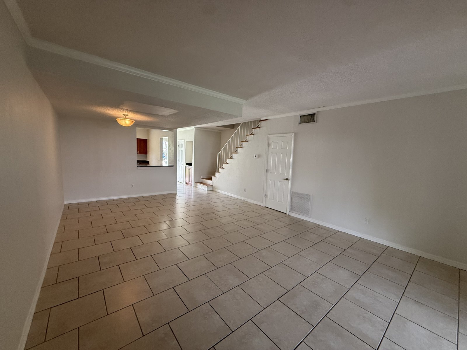 3 Bed 2 Full Baths MOVE IN READY Townhouse For Rent!!!!! property image
