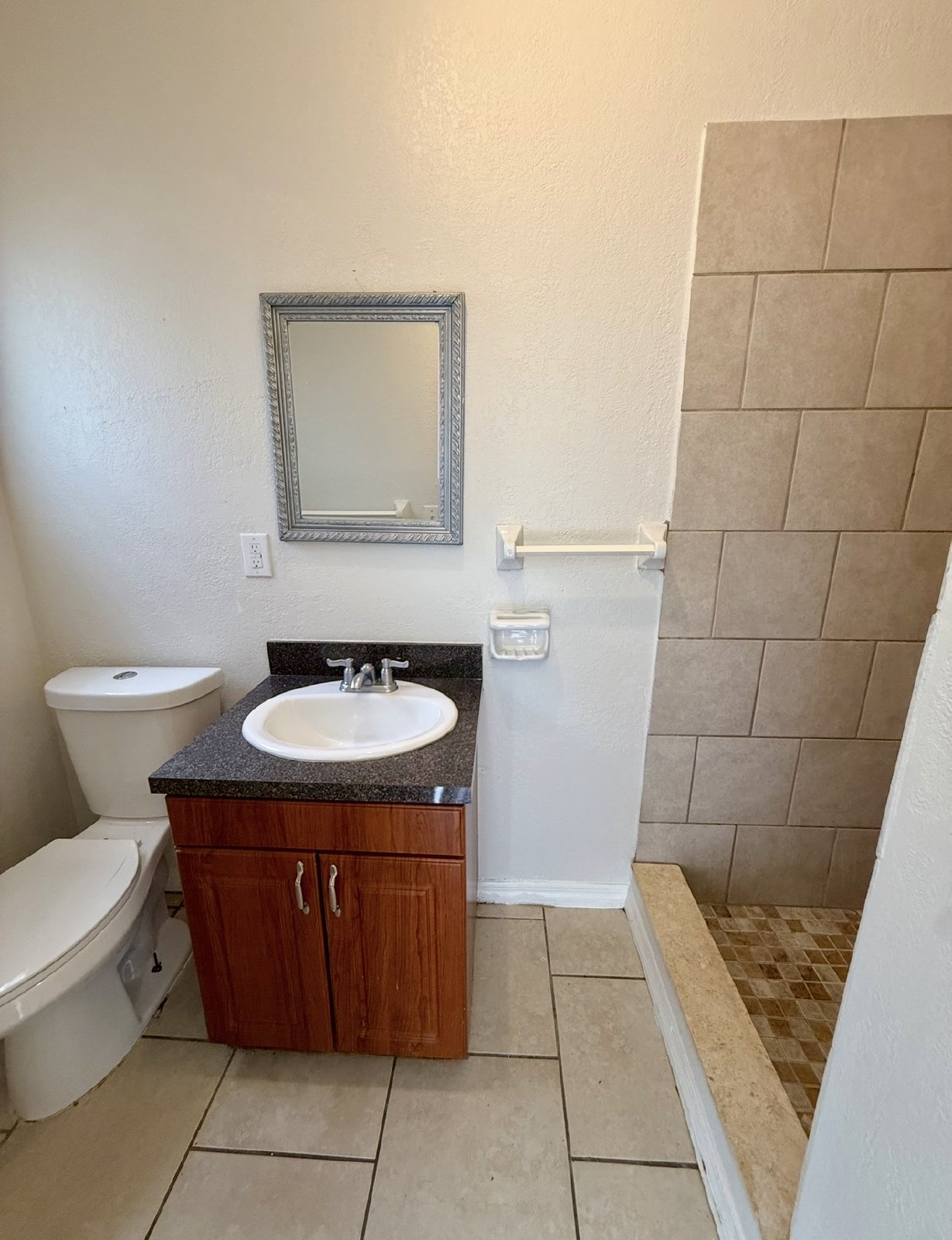 3 Bed 2 Full Baths MOVE IN READY Townhouse For Rent!!!!! property image