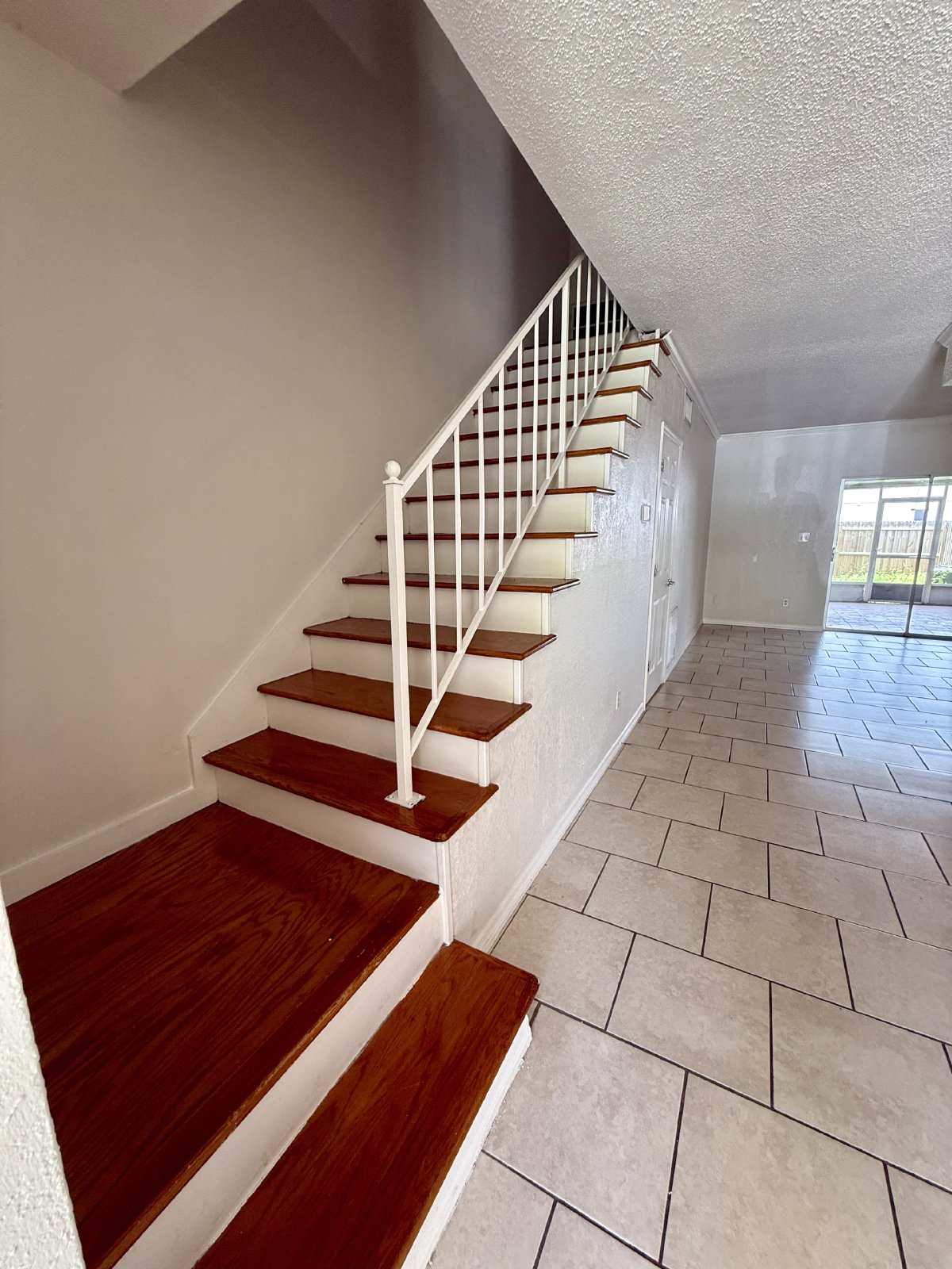 3 Bed 2 Full Baths MOVE IN READY Townhouse For Rent!!!!! property image