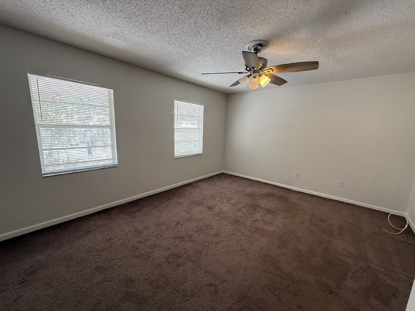 3 Bed 2 Full Baths MOVE IN READY Townhouse For Rent!!!!! property image