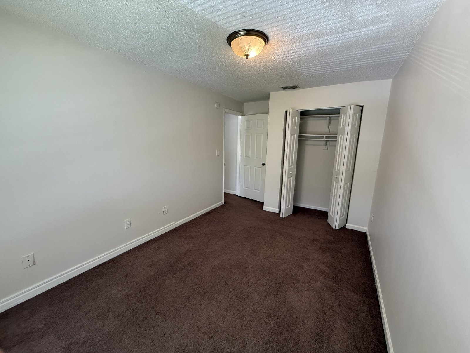3 Bed 2 Full Baths MOVE IN READY Townhouse For Rent!!!!! property image