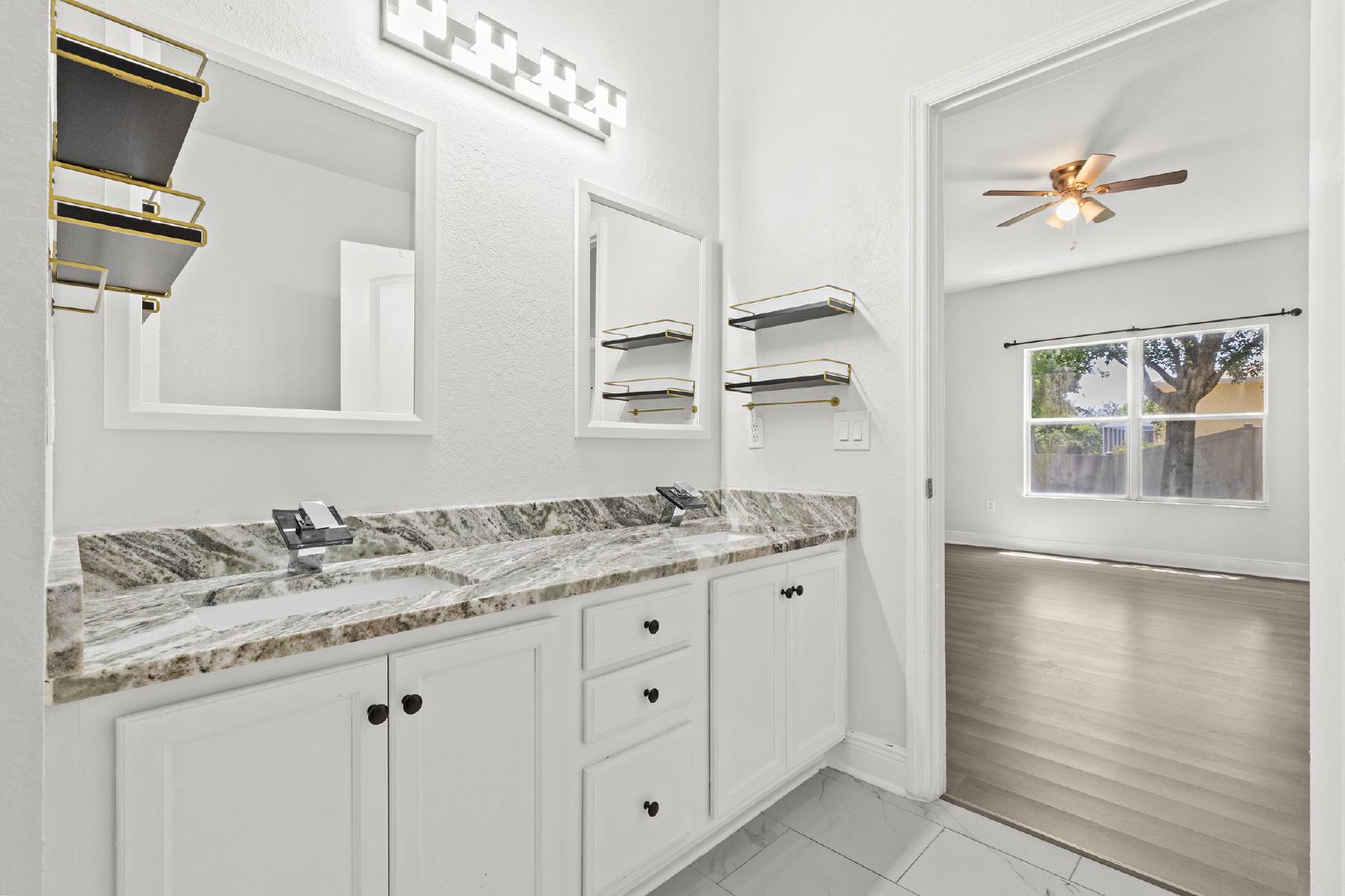 Spacious 6 Bedroom Home In Asbel Estates! property image