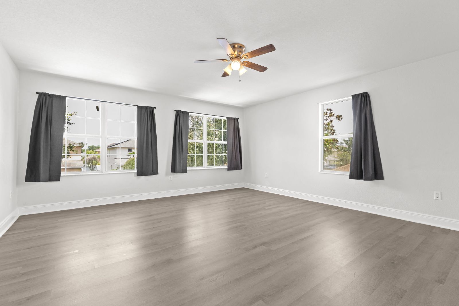 Spacious 6 Bedroom Home In Asbel Estates! property image