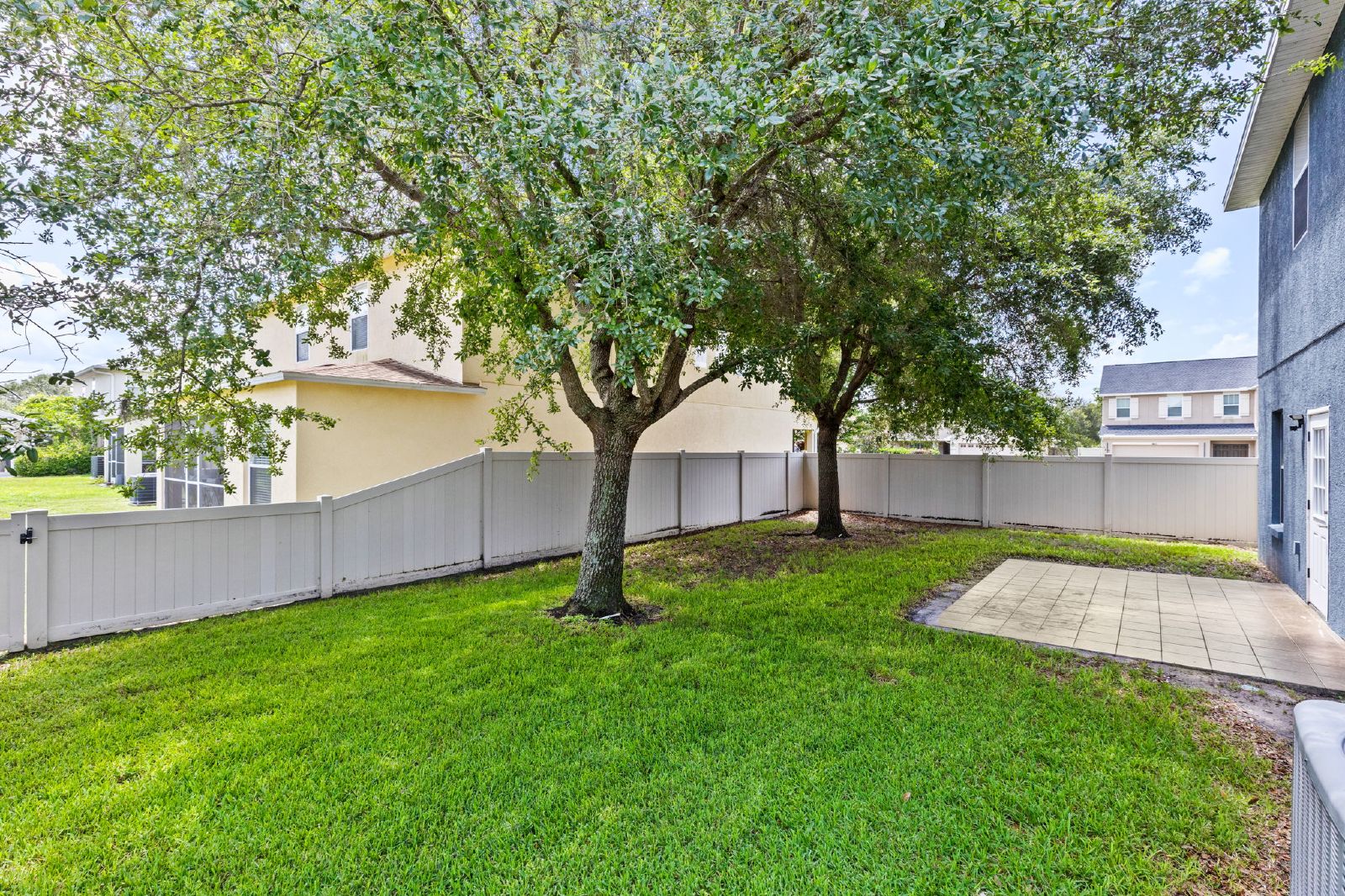 Spacious 6 Bedroom Home In Asbel Estates! property image